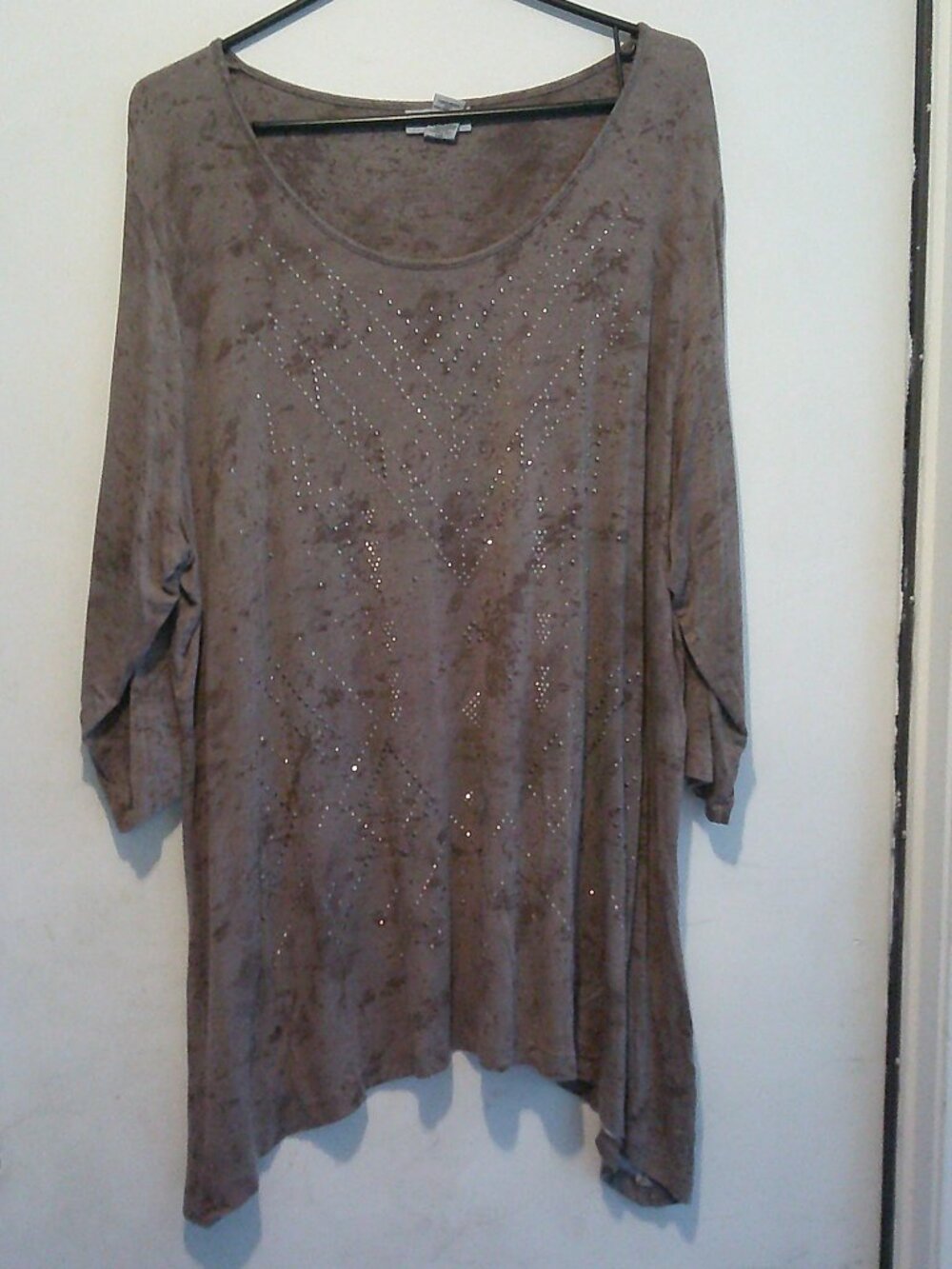 Catherines Womens 3/4 Sleeve Rhinestone Embellished Sharkbite Hem Shirt Beige 1X
